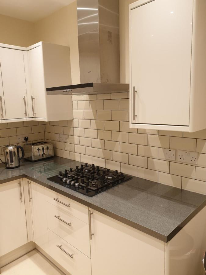 London Luxury Apartments 5 Min Walk From Ilford Station, With Free Parking Free Wifi Zewnętrze zdjęcie
