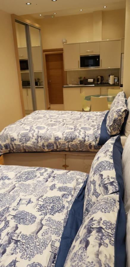 London Luxury Apartments 5 Min Walk From Ilford Station, With Free Parking Free Wifi Zewnętrze zdjęcie
