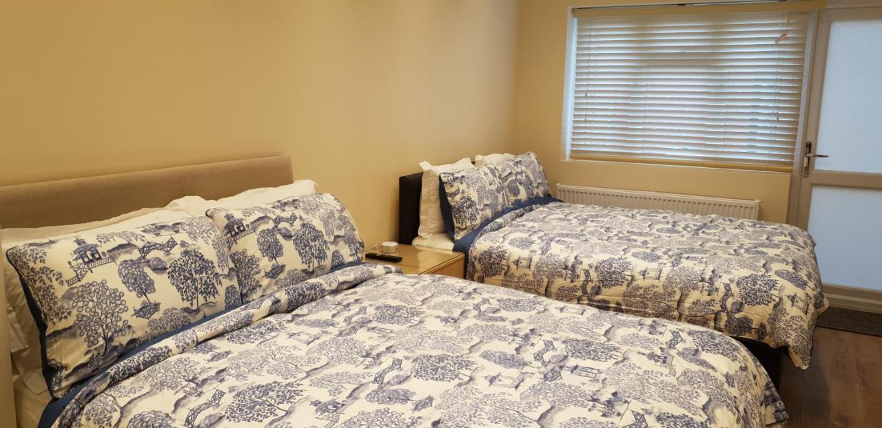 London Luxury Apartments 5 Min Walk From Ilford Station, With Free Parking Free Wifi Zewnętrze zdjęcie