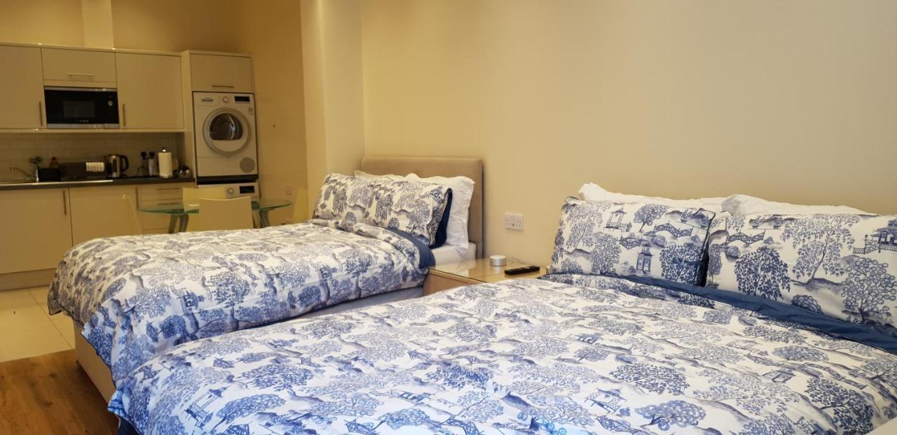 London Luxury Apartments 5 Min Walk From Ilford Station, With Free Parking Free Wifi Zewnętrze zdjęcie
