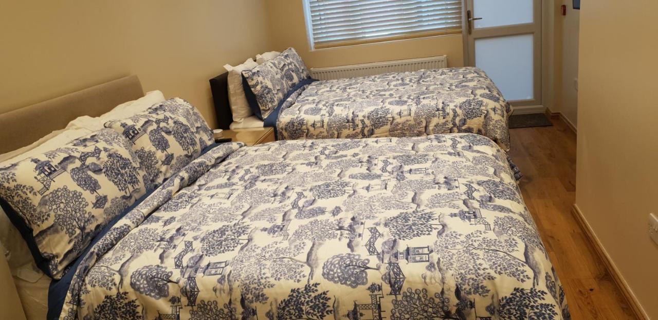 London Luxury Apartments 5 Min Walk From Ilford Station, With Free Parking Free Wifi Zewnętrze zdjęcie