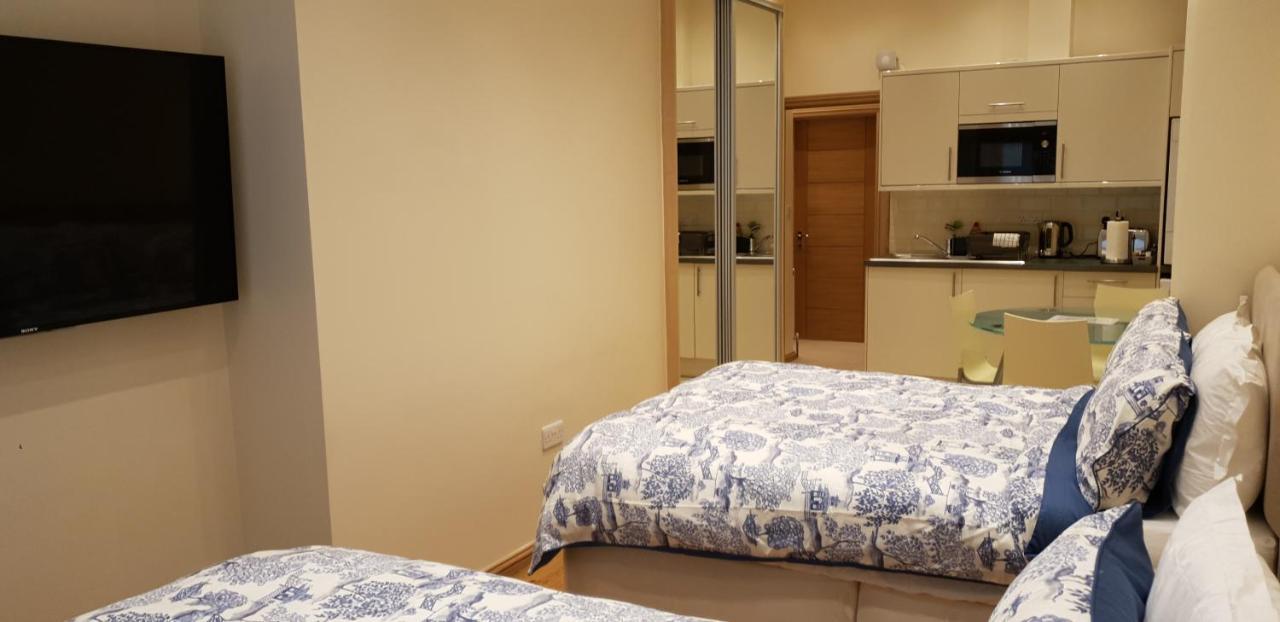 London Luxury Apartments 5 Min Walk From Ilford Station, With Free Parking Free Wifi Zewnętrze zdjęcie