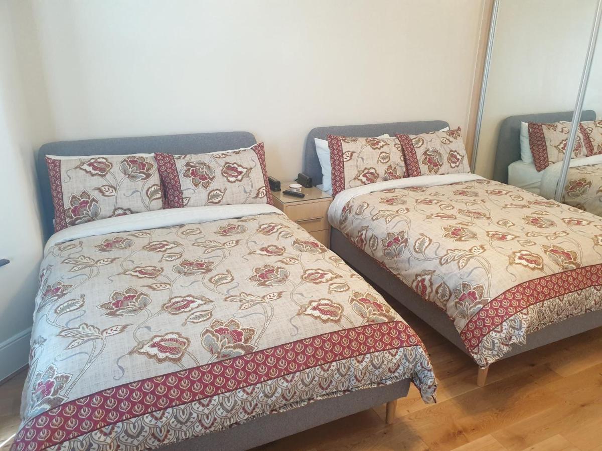 London Luxury Apartments 5 Min Walk From Ilford Station, With Free Parking Free Wifi Zewnętrze zdjęcie