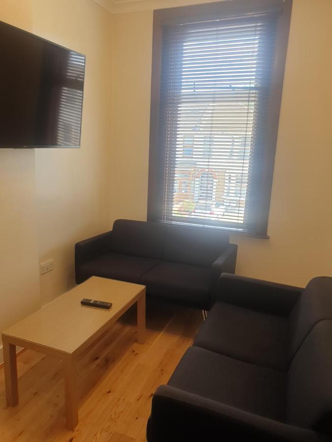 London Luxury Apartments 5 Min Walk From Ilford Station, With Free Parking Free Wifi Zewnętrze zdjęcie