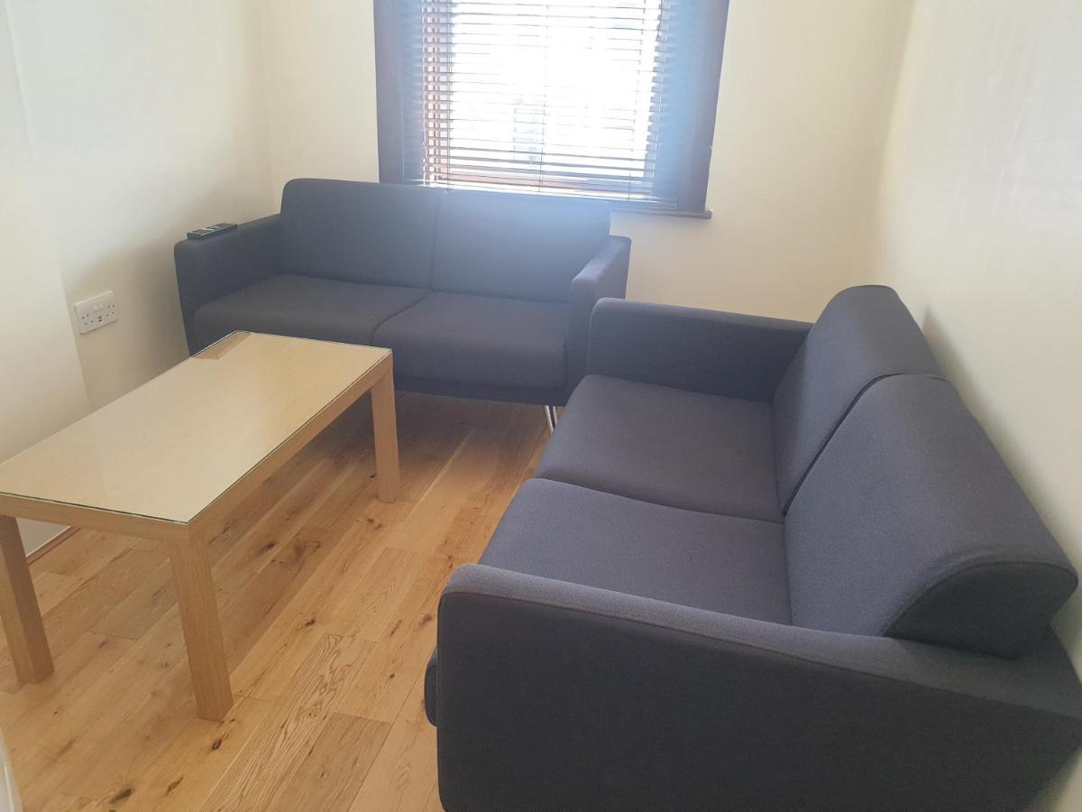 London Luxury Apartments 5 Min Walk From Ilford Station, With Free Parking Free Wifi Zewnętrze zdjęcie
