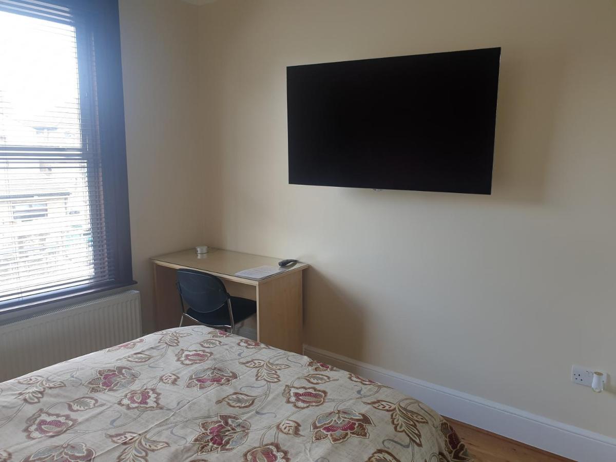 London Luxury Apartments 5 Min Walk From Ilford Station, With Free Parking Free Wifi Zewnętrze zdjęcie